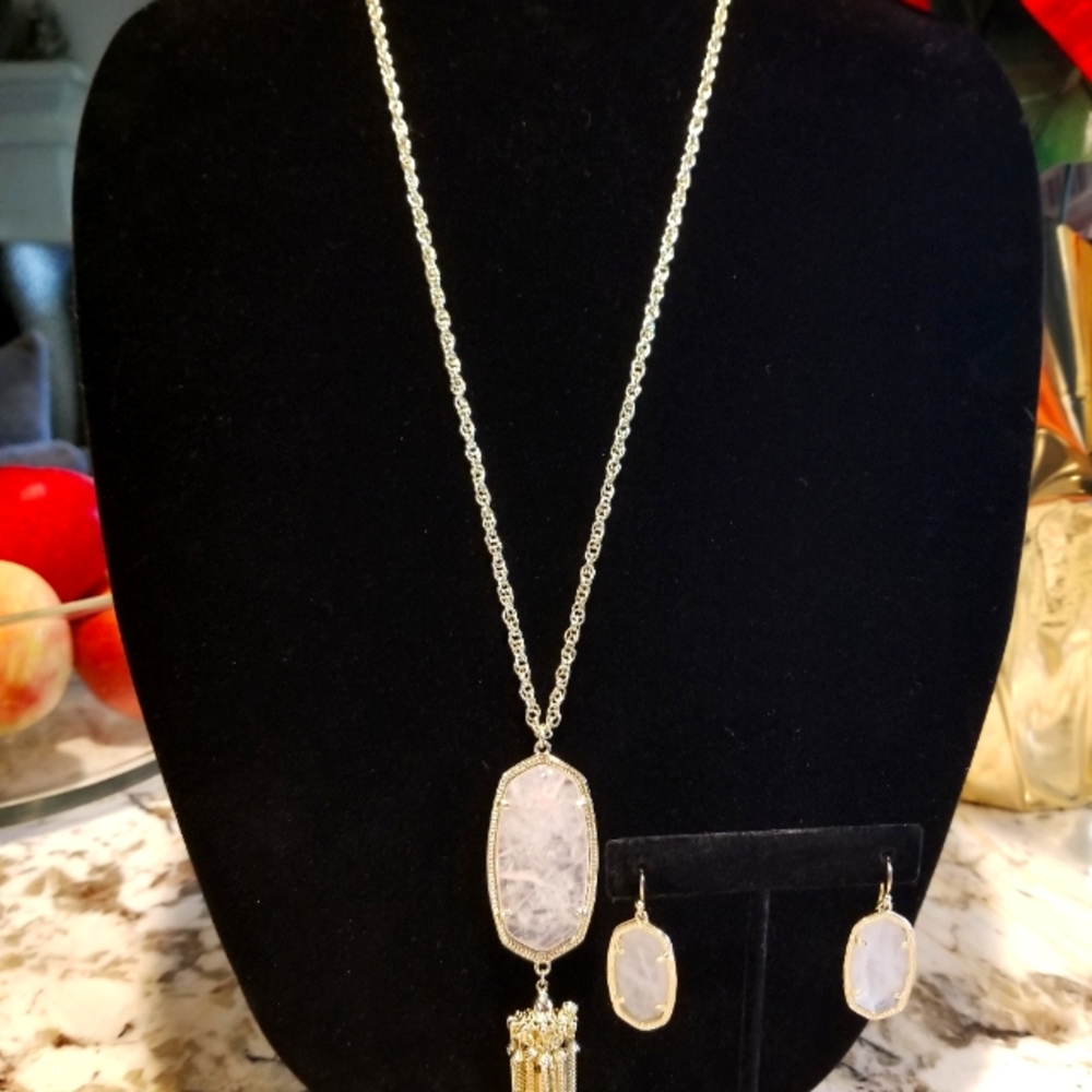 Kendra Scott necklace & earring set.
